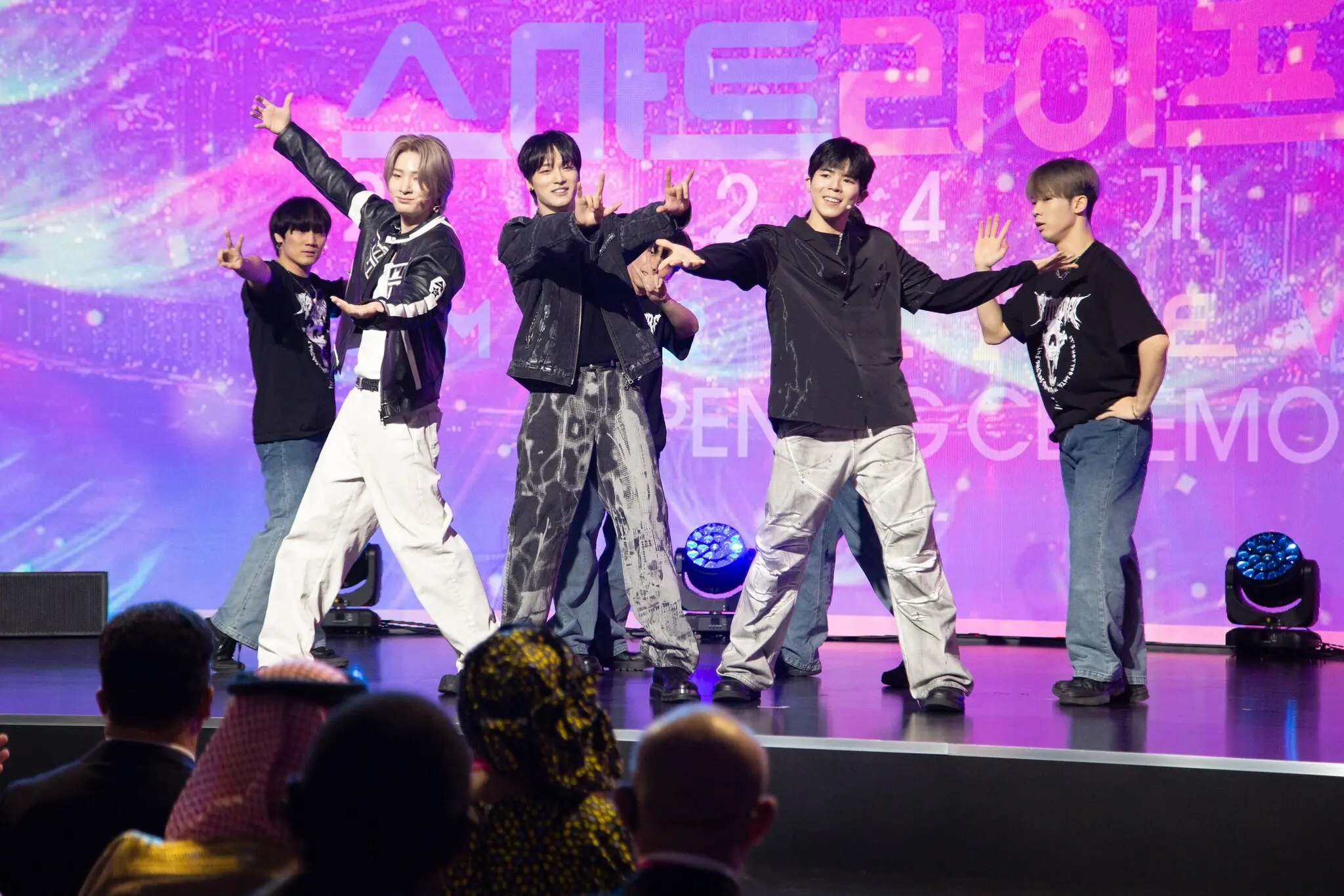 Big Ocean виступають у Сеулі в жовтні. Їхній перший американський тур розпочнеться наприкінці липня